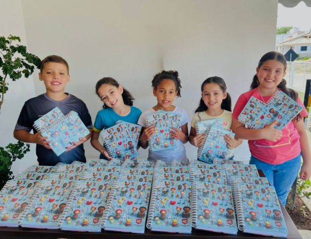 ASACAD de Braço do Norte recebe os exemplares da Agenda Solidária 2026; adquira a sua