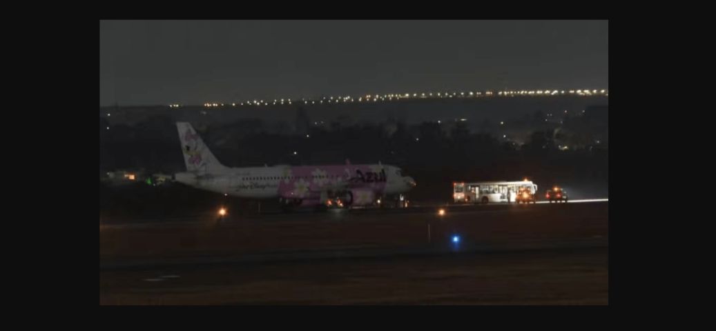 Bomba falsa em avião: Passageira suspeita em SC vira alvo de operação