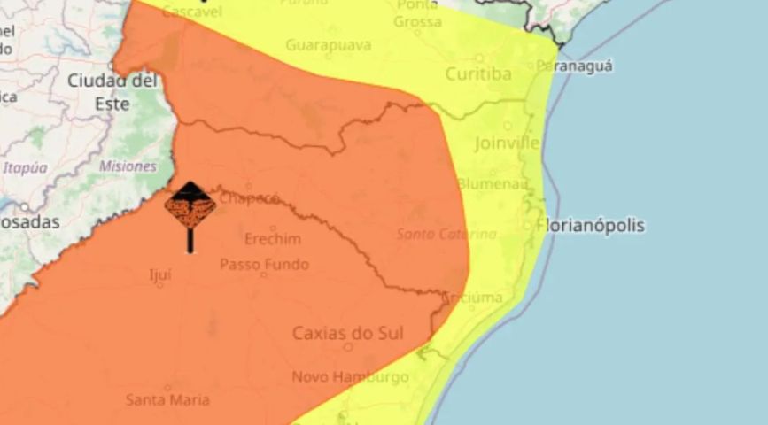 Inmet aumenta alerta de 'perigo' e coloca mais de 200 cidades de SC em risco para tempestade