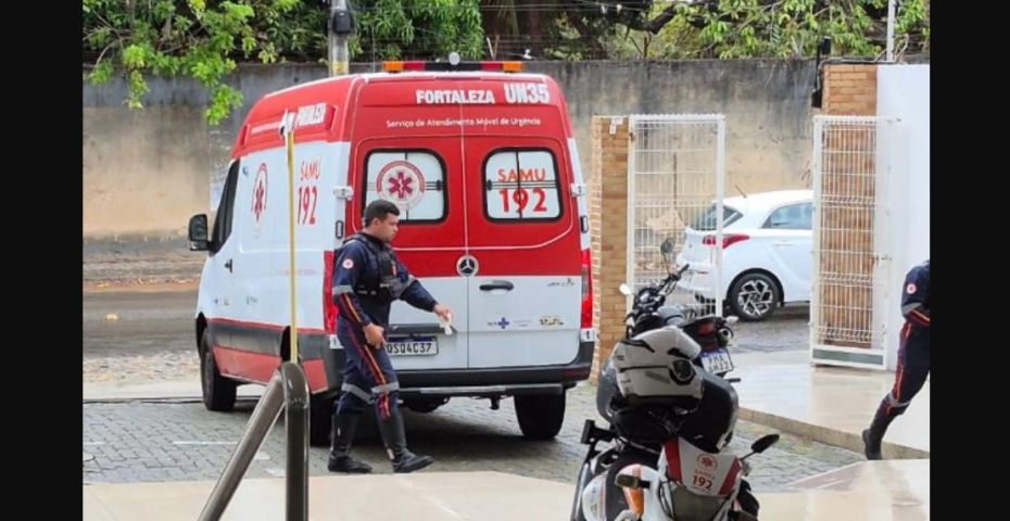 No país: Aluno esfaqueia professores e colega em escola de elite