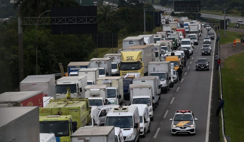 Greve dos caminhoneiros inicia ainda em dezembro? Saiba detalhes sobre a paralisação nacional