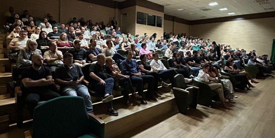 (Vídeo) JURCONT 2025 reúne especialistas para debater empreendedorismo e reforma tributária