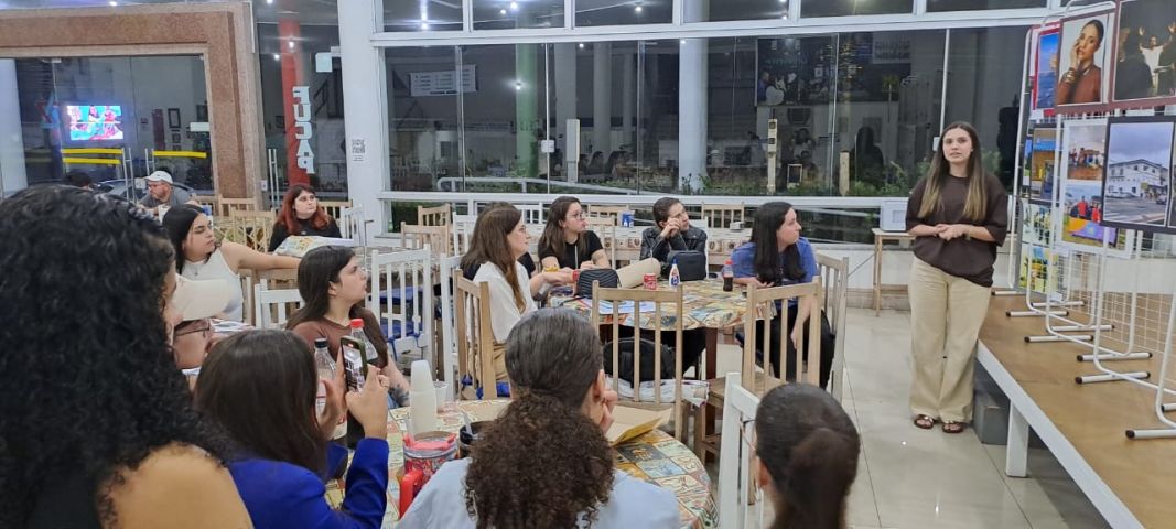 VÍDEO: Exposição fotográfica sobre Construção de Arquivos Fotográficos Institucionais é aberta