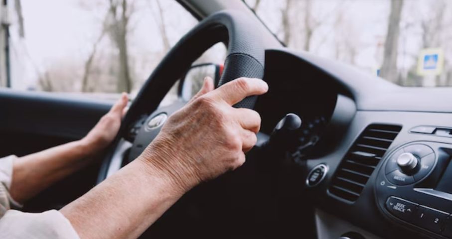Idosa estaciona na rua e tem veículo furtado em São Ludgero