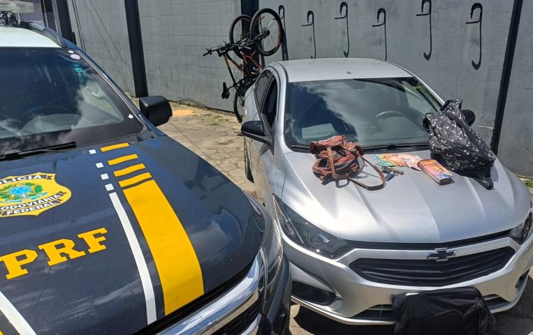 Casal é preso em Tubarão após roubo de carro e tentativa de golpe em pedágio da BR-101