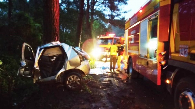 No estado: Carro parte ao meio e mulher morre em acidente na BR-282