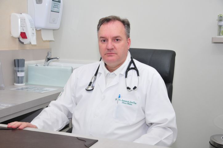 Dr. Lawrence do Provida destaca cuidados com o consumo exagerado de álcool durante o verão