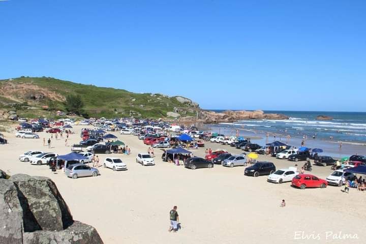 Laguna proíbe circulação de veículos nas praias e prevê multa de R$ 200
