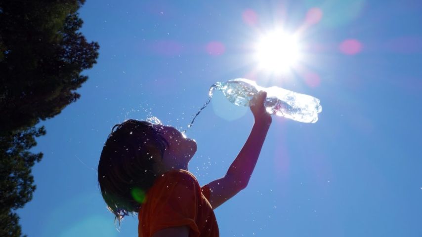 Inmet eleva alerta de calor em SC e em outros 7 estados ao nível máximo