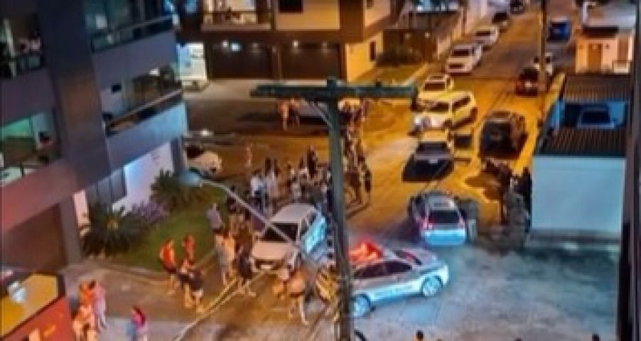 VÍDEO: Perseguição policial termina com prisão em flagrante de motociclista em Laguna