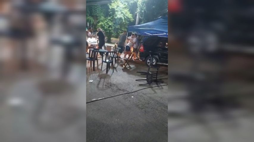 Confusão em food truck termina em agressões e danos materiais no Centro de Tubarão