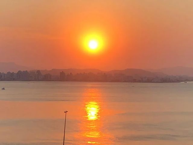 Semana começa com tempo firme e Litoral Sul de SC entra em alerta para temporais