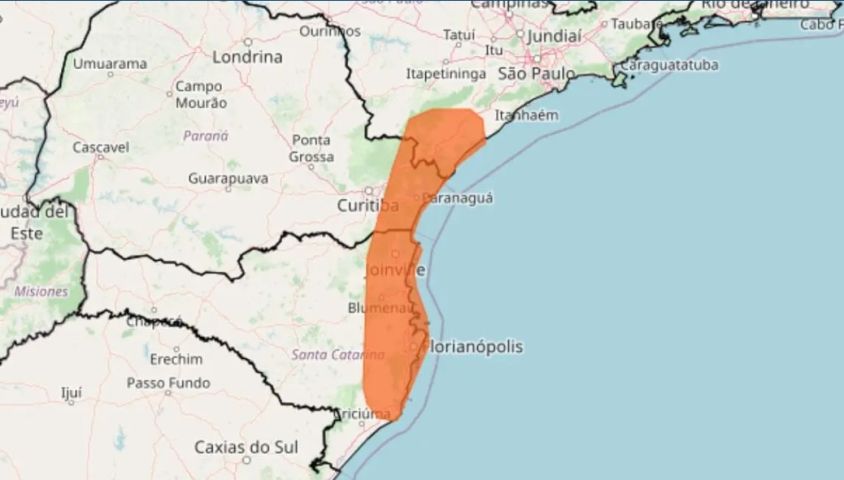 Alerta coloca 84 cidades de SC em perigo para chuvas intensas e ventos de 100 km/h