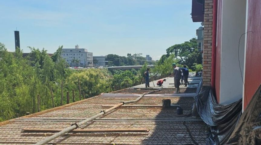 Etapa de concretagem do deck da beira-rio termina nesta sexta-feira (16)