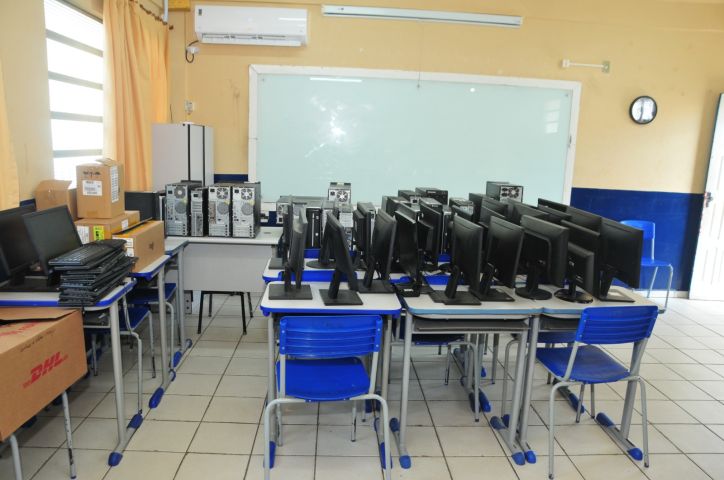 Provida doa 40 computadores para instituições de ensino de Tubarão