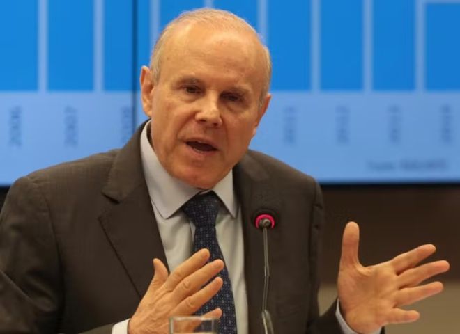 Guido Mantega foi empregado no Banco Master a pedido de Jacques Wagner (PT-BA)