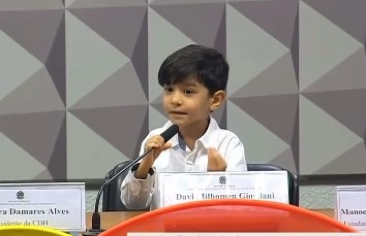 VÍDEO: Menino de 6 anos emociona Senado ao discursar sobre saúde do coração