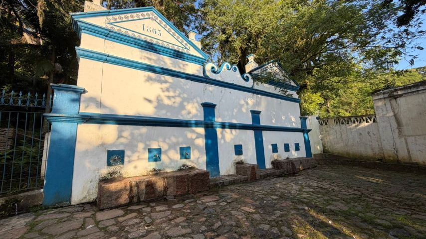 Após análise da qualidade da água, Fonte da Carioca é interditada em Laguna