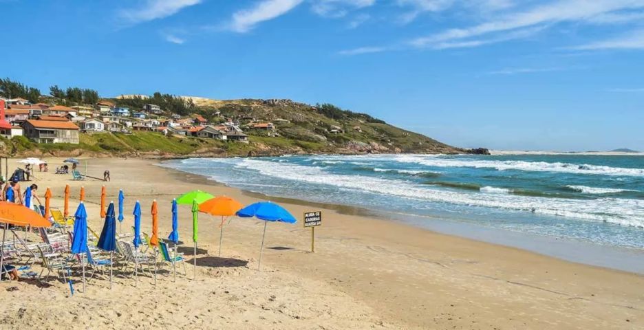 Prainha do Farol de Santa Marta segue imprópria para banho, de acordo com relatório do IMA-SC