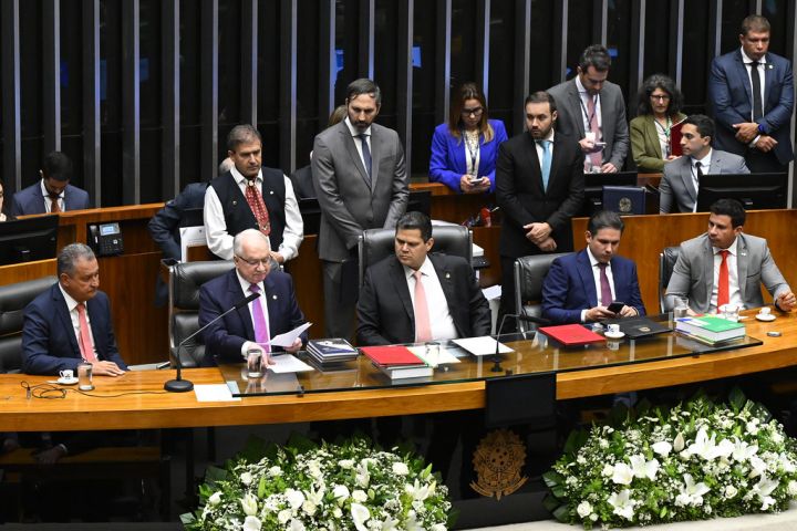 Em mensagem ao Congresso, Lula fala sobre crescimento econômico e fim da escala 6x1