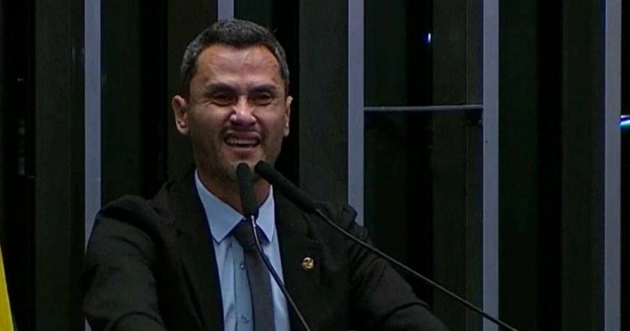 (VÍDEO) Cleitinho chora no Senado e pede pausa em articulações após irmão ser diagnosticado com leucemia
