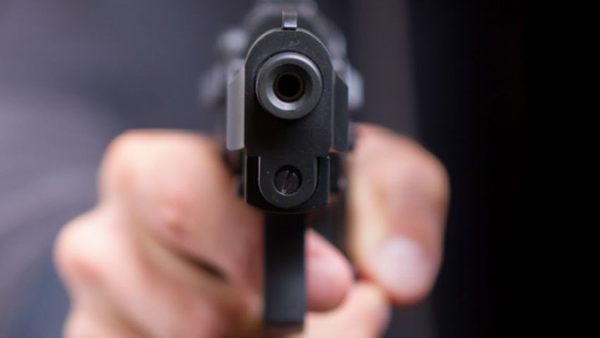 Tiro no rosto durante assalto: homem é baleado em ataque violento a comércio em Imbituba