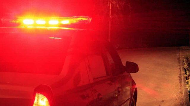 Meleiro: homem é jogado algemado dentro de rio e sobrevive