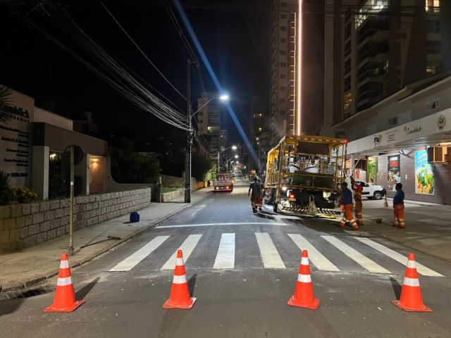 Ruas revitalizadas recebem nova sinalização em Tubarão