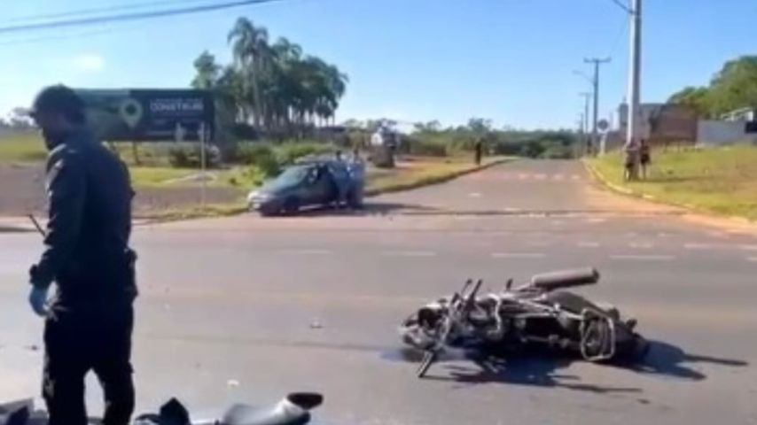 Homem morre após colisão entre moto e caminhão em Criciúma