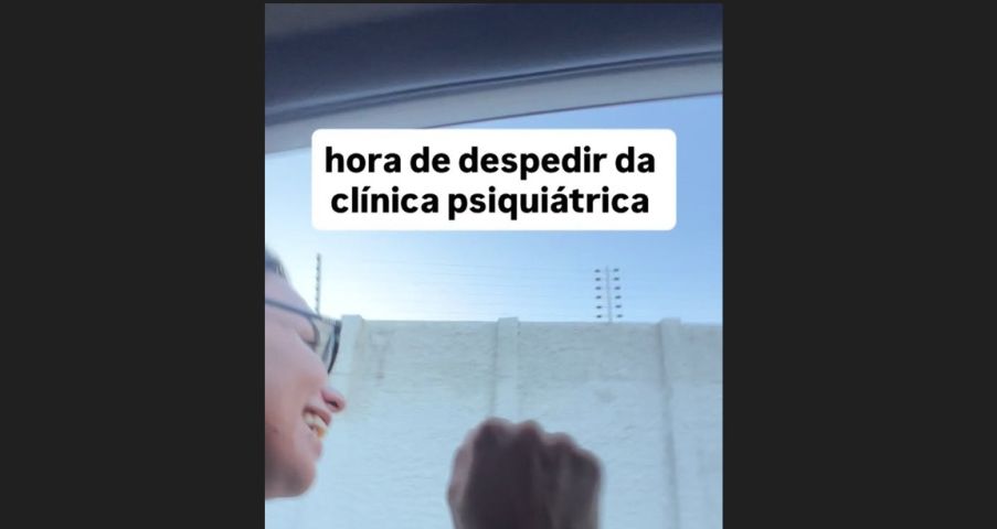 (Vídeo) Influenciadora viraliza ao mostrar despedida inusitada após deixar clínica psiquiátrica