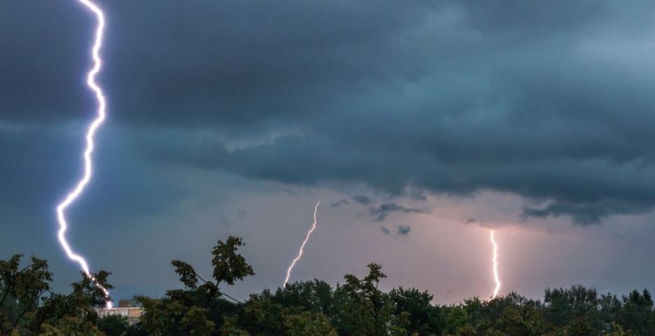 Ciclone subtropical e chuvas intensas colocam mais de 700 municípios em alerta no Brasil