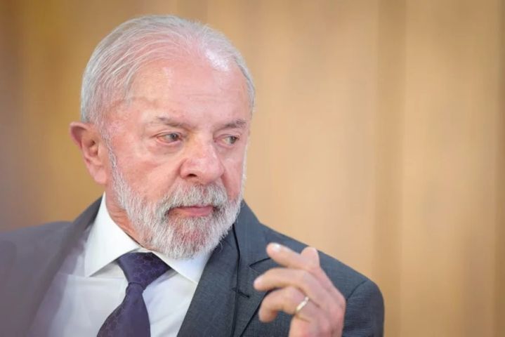 Desaprovação ao governo Lula aumenta e vai a 51%