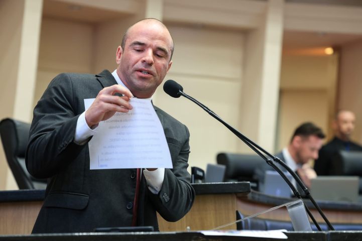 Alesc reconhece risco da atividade e necessidade de porte para atiradores desportivos em SC