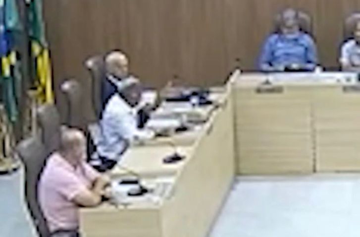 (VÍDEO) Brasil: vereador do Paraná é acusado de racismo após comparar água suja a pessoas negras em sessão