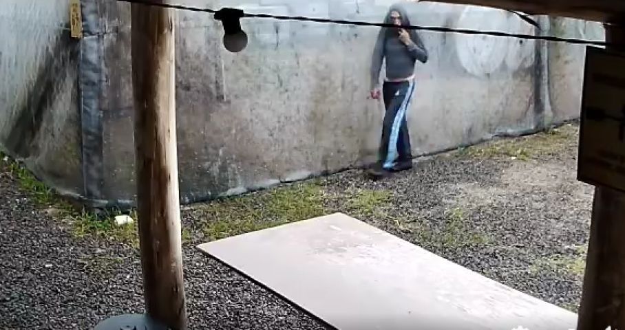 (Vídeo) Campo de paintball é invadido e furtado no bairro Passagem, em Tubarão