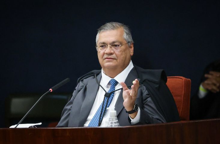 Dino dá fim a aposentadoria compulsória como punição e determina perda do cargo para juízes infratores