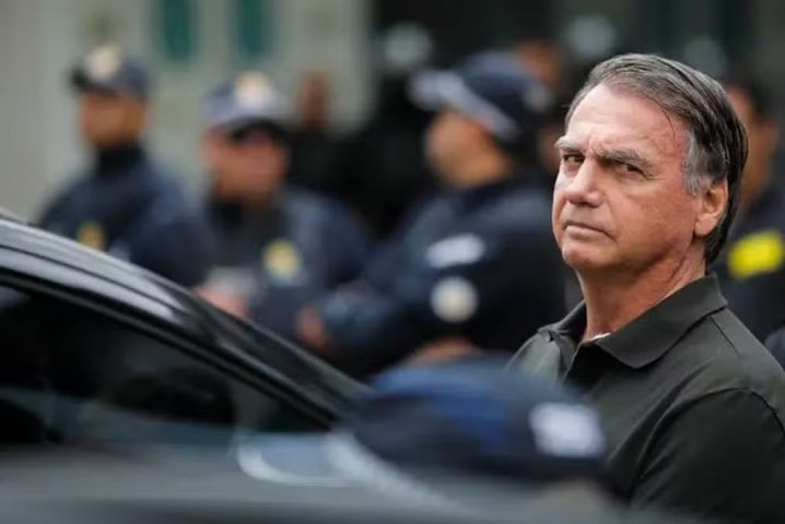 Bolsonaro apresenta melhora clínica, mas segue sem previsão de alta