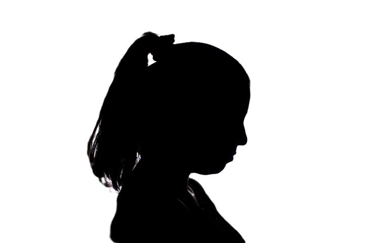 Após aceitar bebida de desconhecido, mulher acorda sem memória em hotel e denuncia possível abuso em SC