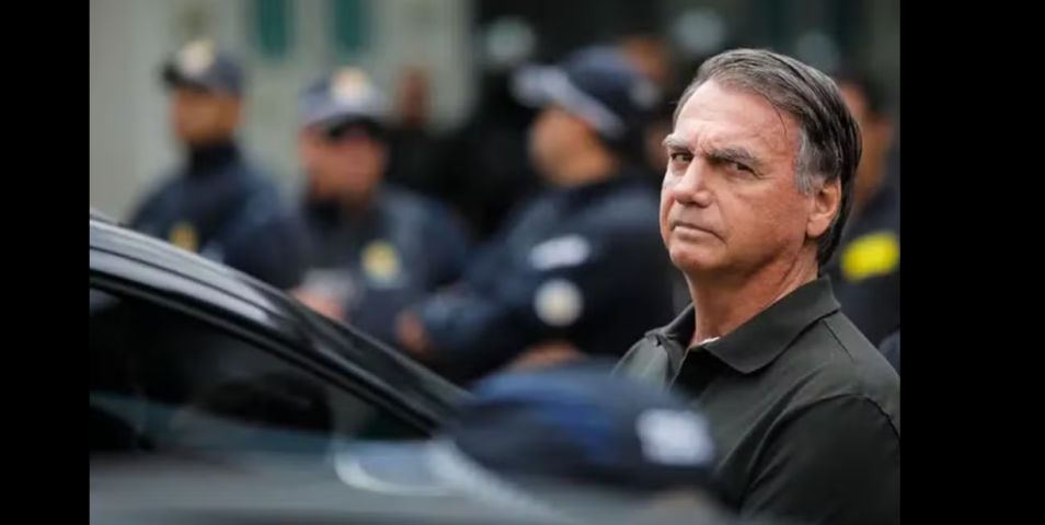 PGR se manifesta a favor de prisão domiciliar para Bolsonaro