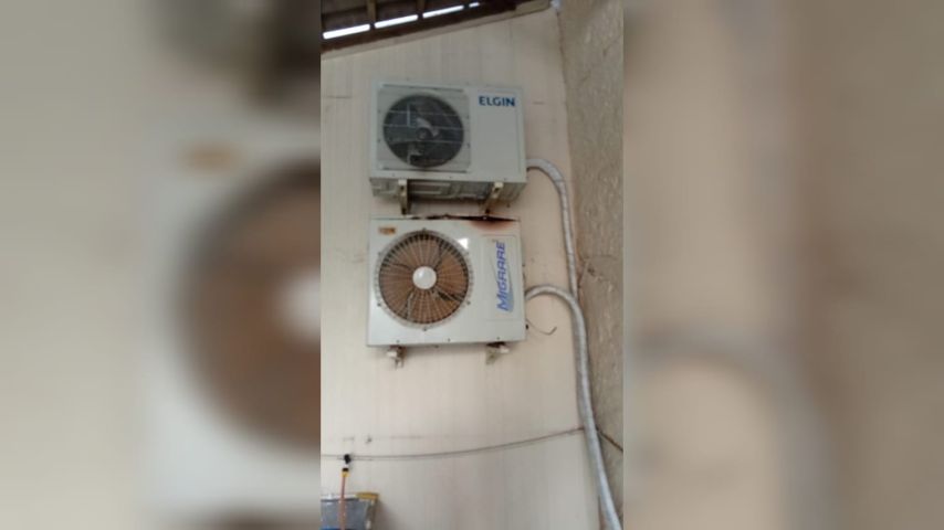 Princípio de incêndio em edificação é controlado pelo proprietário do imóvel em Laguna