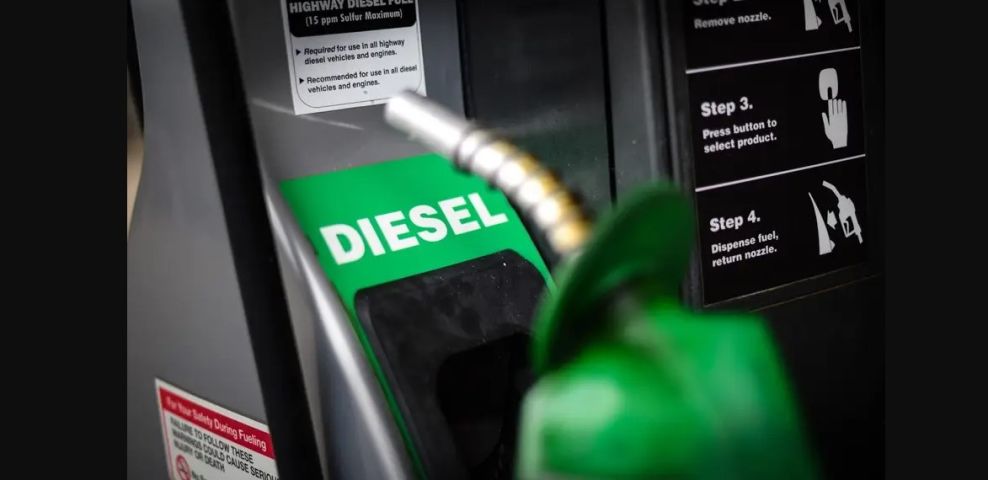 Procon autua dois postos por preço abusivo do diesel, que chega a R$ 7,45 em Criciúma