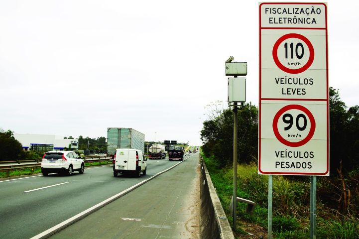 Radares voltam a multar em abril em SC após período sem fiscalização nas rodovias federais