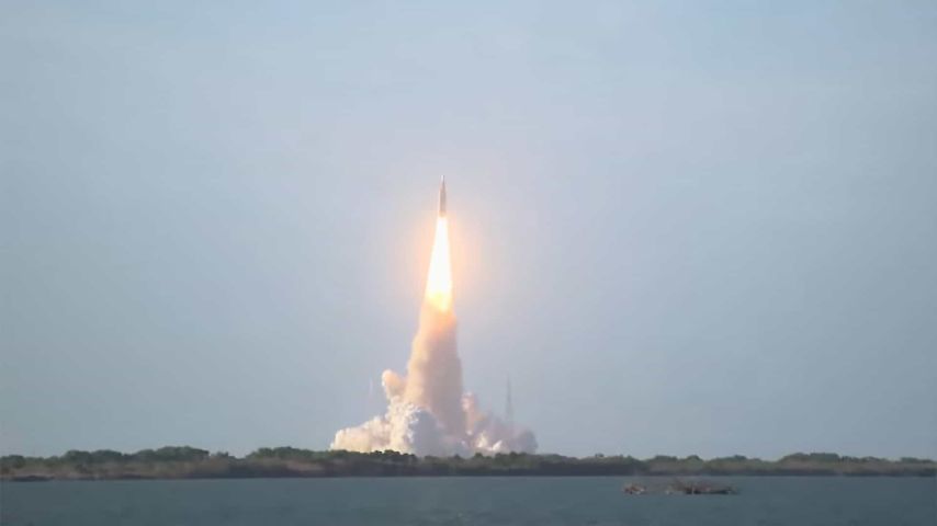 (Vídeo) Visão privilegiada: moradores da Flórida assistem ao vivo ao lançamento da missão Artemis ll rumo à lua