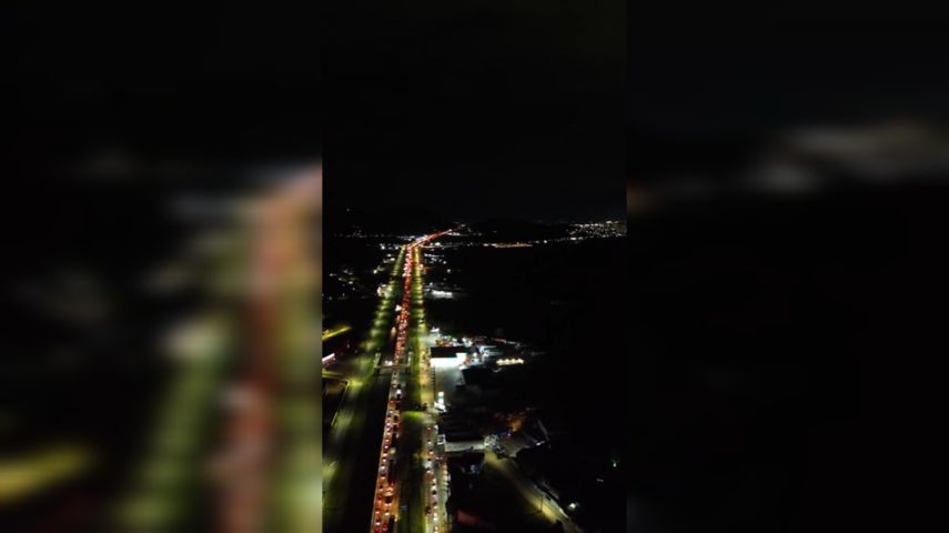 Imagens aéreas mostram BR-101 congestionada no bairro São Cristóvão, em Tubarão