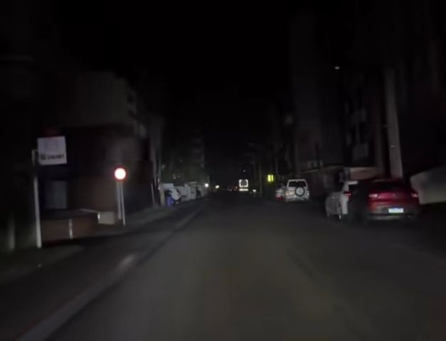 Apagão deixa mais de 16 mil unidades sem energia em Laguna após falha na rede elétrica