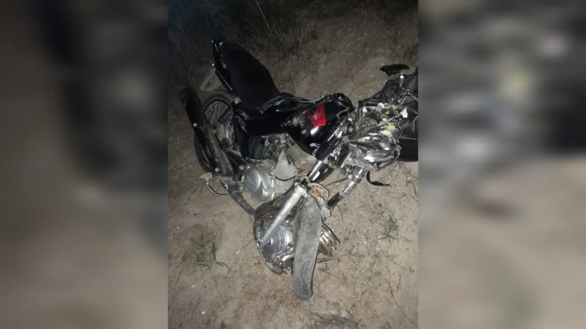 Jovem de 19 anos fica ferido em acidente envolvendo carro e moto, em Tubarão