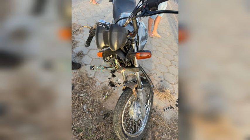Motociclista fica ferido após colisão com carro na SC-443, em Sangão