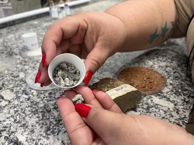 Proposta para exploração de terras raras e minerais críticos tem análise adiada para maio