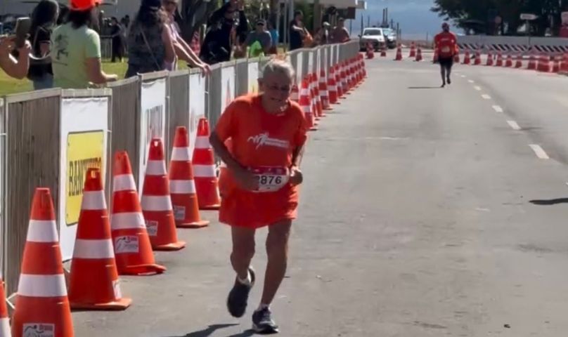 Aos 78 anos, Dona Orfélia completa Meia Maratona de Brasília e vira símbolo de superação