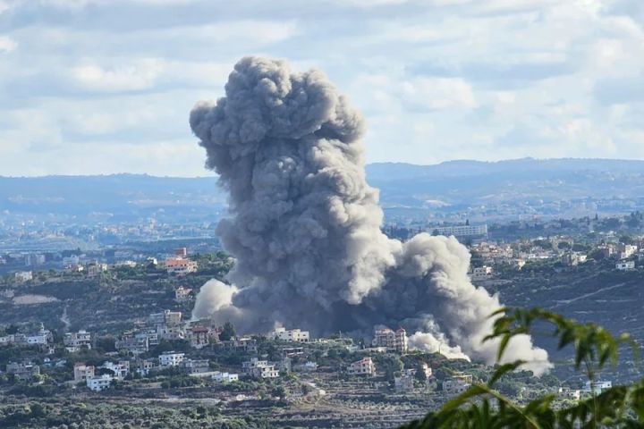 Mãe e filho brasileiros morrem após bombardeio israelense no Líbano